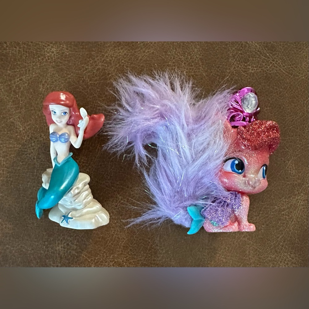 Small Ariel Action Figure Doll With Matching Ariel Disney Pet